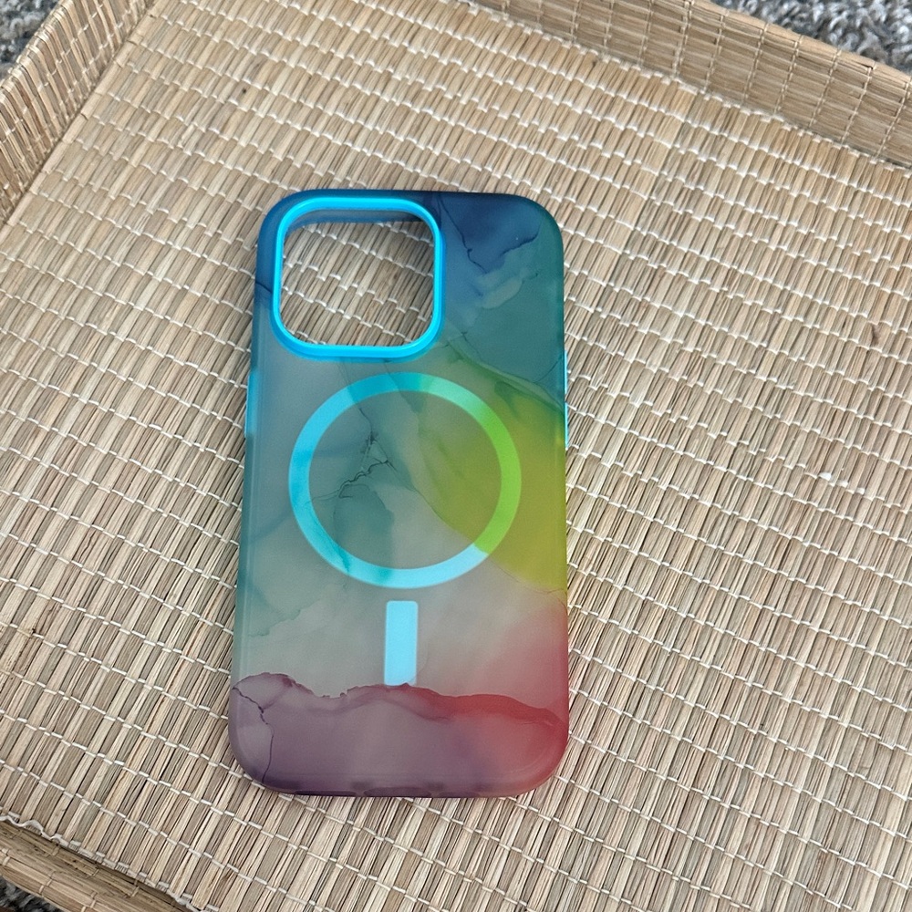 IPhone 14 Pro Multicolor Phone Case with MagSafe Compatibility